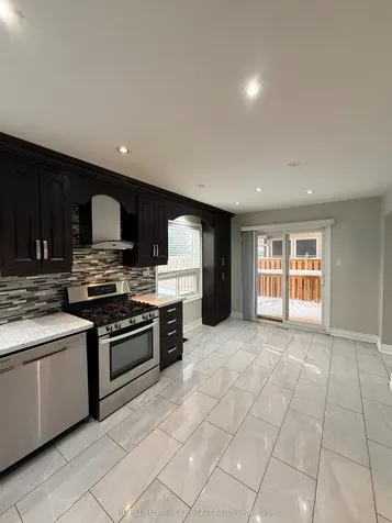 123 Flowertown Avenue Brampton ON L6X 3Y7