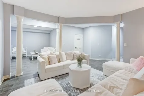 552 Bessborough Drive Milton ON L9T 8P5
