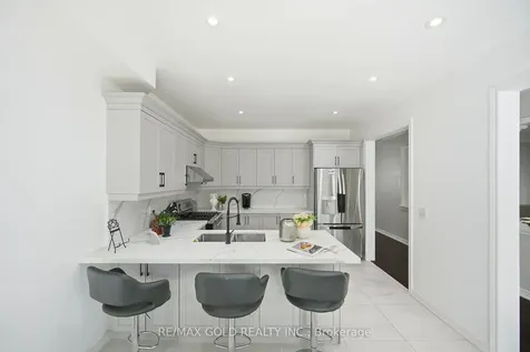 50 Long Meadow Road Brampton ON L6P 1Z8