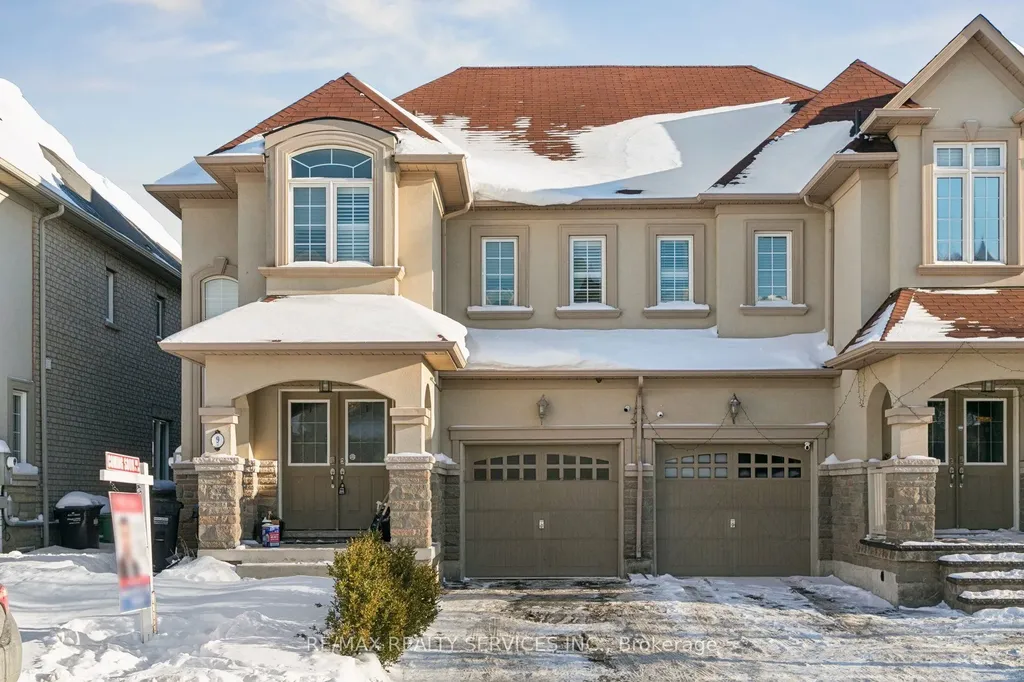 9 Beachville Circle Brampton ON L6X 0V4