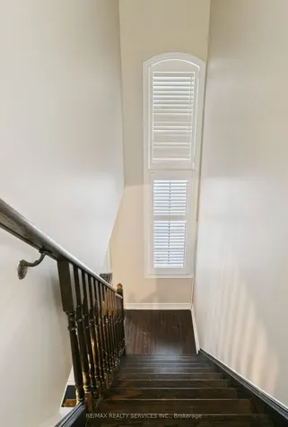 9 Beachville Circle Brampton ON L6X 0V4