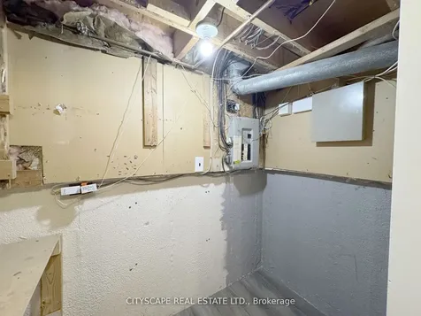 62 Barrington Crescent Brampton ON L6Z 1N3