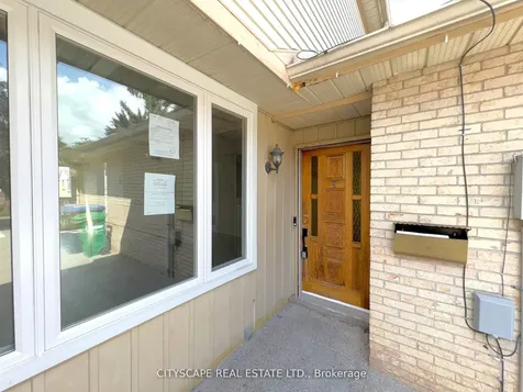 62 Barrington Crescent Brampton ON L6Z 1N3