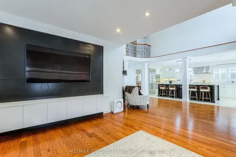 42 Mount Forest Drive Brampton ON L6Z 1B7