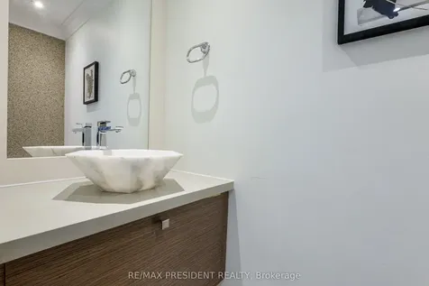 42 Mount Forest Drive Brampton ON L6Z 1B7