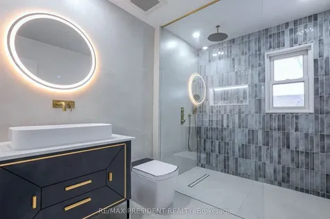 42 Mount Forest Drive Brampton ON L6Z 1B7