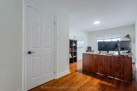 42 Mount Forest Drive Brampton ON L6Z 1B7