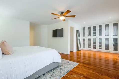 42 Mount Forest Drive Brampton ON L6Z 1B7