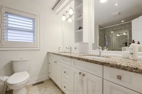 42 Mount Forest Drive Brampton ON L6Z 1B7