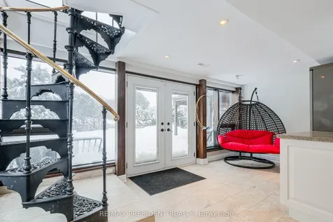 42 Mount Forest Drive Brampton ON L6Z 1B7