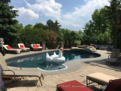 42 Mount Forest Drive Brampton ON L6Z 1B7