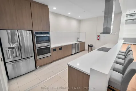 2220 Lakeshore Boulevard W Toronto ON M8V 0C1