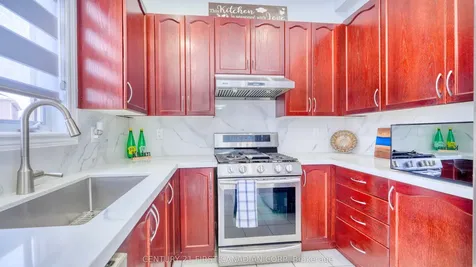 8 Keirstead Trail Brampton ON L6R 0G7