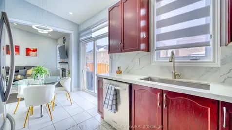 8 Keirstead Trail Brampton ON L6R 0G7