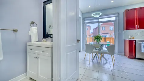 8 Keirstead Trail Brampton ON L6R 0G7