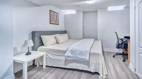 8 Keirstead Trail Brampton ON L6R 0G7