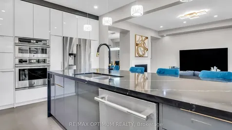 28 Workgreen Parkway Brampton ON L6Y 6J5