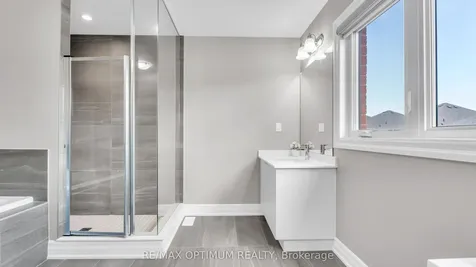 28 Workgreen Parkway Brampton ON L6Y 6J5