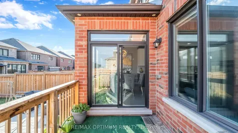 28 Workgreen Parkway Brampton ON L6Y 6J5