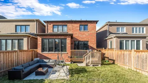 28 Workgreen Parkway Brampton ON L6Y 6J5