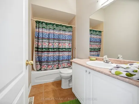 3 Purple Finch Court Brampton ON L6X 5A3