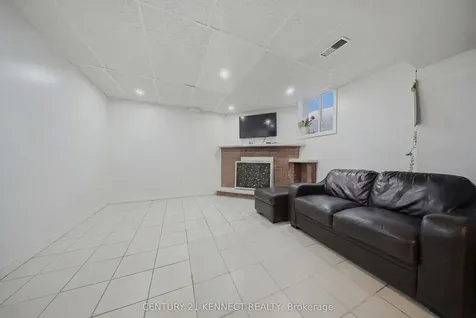 22 Norma Crescent Brampton ON L6S 4H2