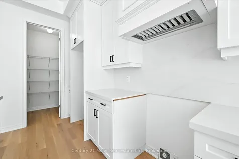 3250 Millicent Avenue Oakville ON L6H 0V8
