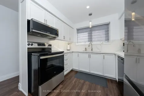 3 Dunn Place Brampton ON L6T 1S2