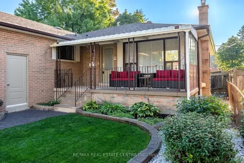 3 Dunn Place Brampton ON L6T 1S2