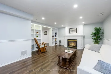 3 Dunn Place Brampton ON L6T 1S2