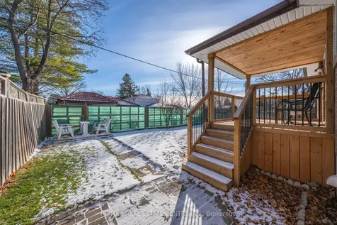 3 Dunn Place Brampton ON L6T 1S2