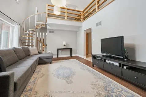 28 Manswood Crescent Brampton ON L6T 0A4