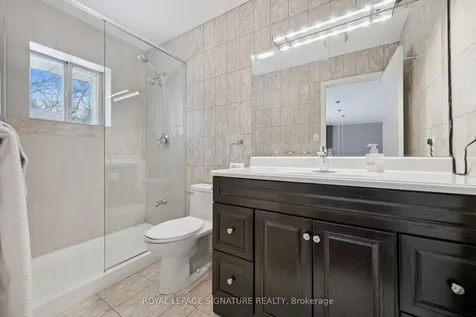 28 Manswood Crescent Brampton ON L6T 0A4