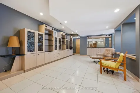 28 Manswood Crescent Brampton ON L6T 0A4