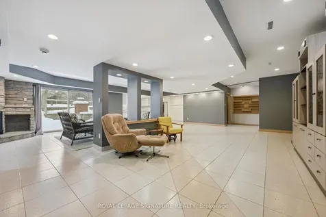 28 Manswood Crescent Brampton ON L6T 0A4