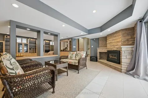 28 Manswood Crescent Brampton ON L6T 0A4