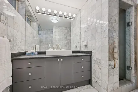 28 Manswood Crescent Brampton ON L6T 0A4