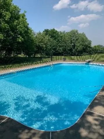 28 Manswood Crescent Brampton ON L6T 0A4