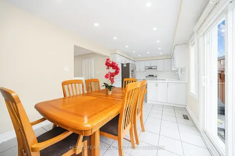 15 Starhill Crescent Brampton ON L6R 2P9