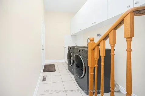 15 Starhill Crescent Brampton ON L6R 2P9