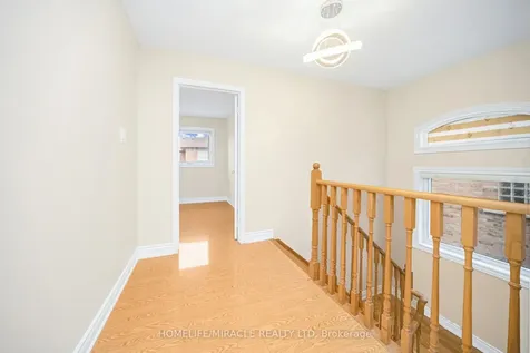 15 Starhill Crescent Brampton ON L6R 2P9