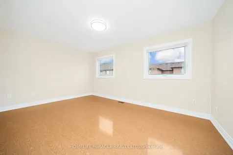 15 Starhill Crescent Brampton ON L6R 2P9