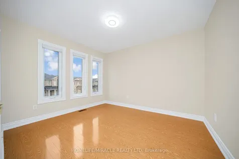 15 Starhill Crescent Brampton ON L6R 2P9