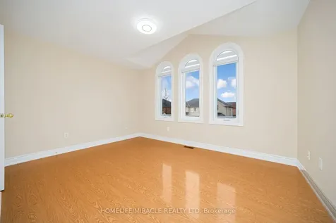 15 Starhill Crescent Brampton ON L6R 2P9