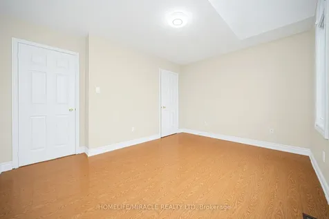 15 Starhill Crescent Brampton ON L6R 2P9