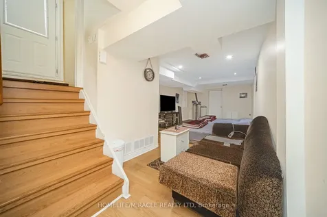 15 Starhill Crescent Brampton ON L6R 2P9