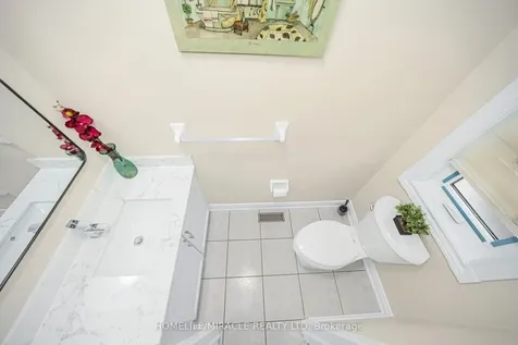 15 Starhill Crescent Brampton ON L6R 2P9