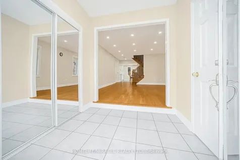 15 Starhill Crescent Brampton ON L6R 2P9