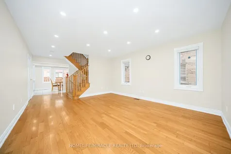 15 Starhill Crescent Brampton ON L6R 2P9