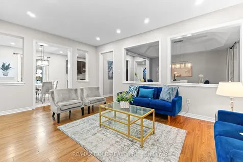 45 Delphinium Way Brampton ON L7A 0N3